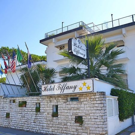 Hotel Tiffany マリーナ・ディ・マッサ エクステリア 写真